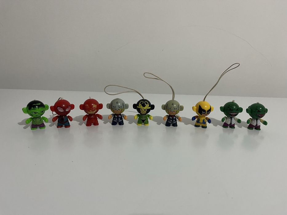 Продам игрушки киндер сюрприза