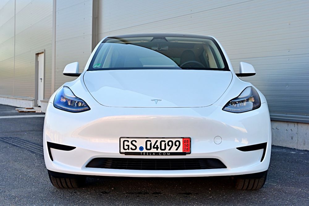 Tesla Y/340cp/Garantie/import Germania