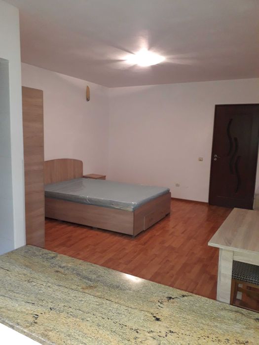 Proprietar inchiriez garsoniera