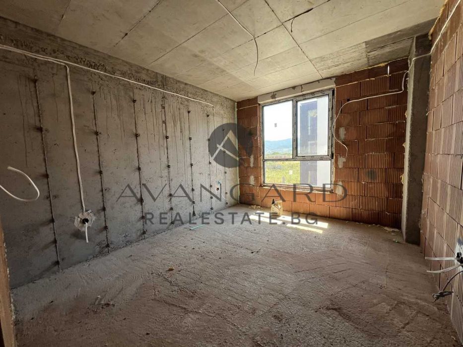 Продава се Тристаен апартамент в Пловдив, Остромила - 96 кв.м за 1296 €/кв.м - Снимка #4