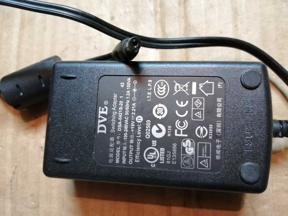 Alimentator 19 V