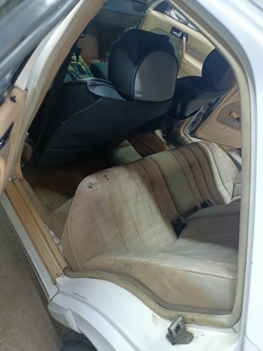 Продаю мерседес 190