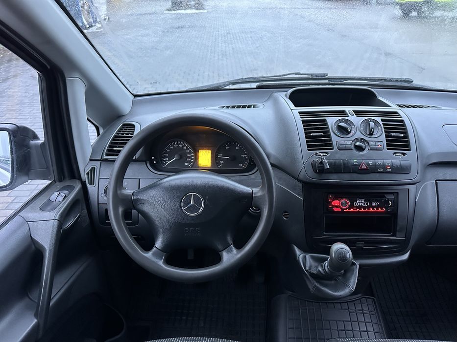 Vand Mercedes Vito 2.2-163 cp,euro 5,6 locuri,extralung,an 2013,ac,