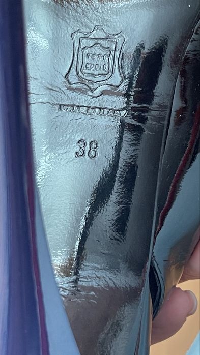 Pantofi model deosebit