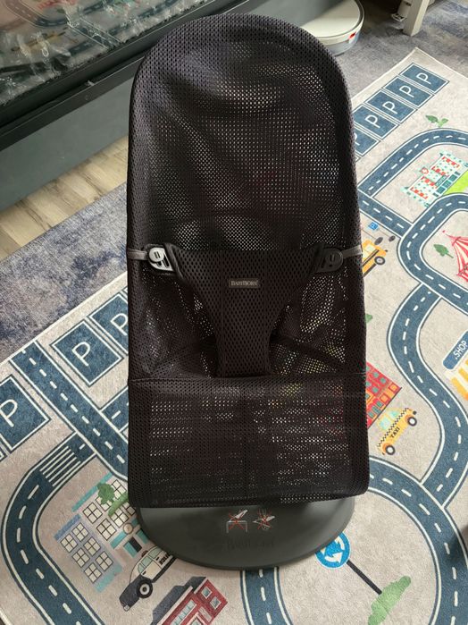 Baby bjorn mesh + bară de jucării