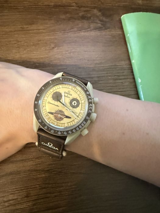 Omega x swatch colaborare