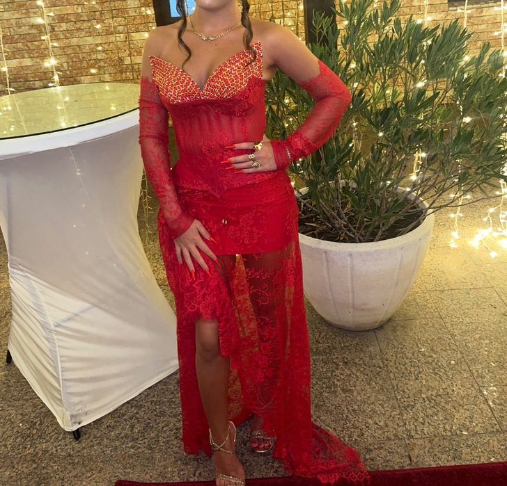 Rochie elegantă roșie