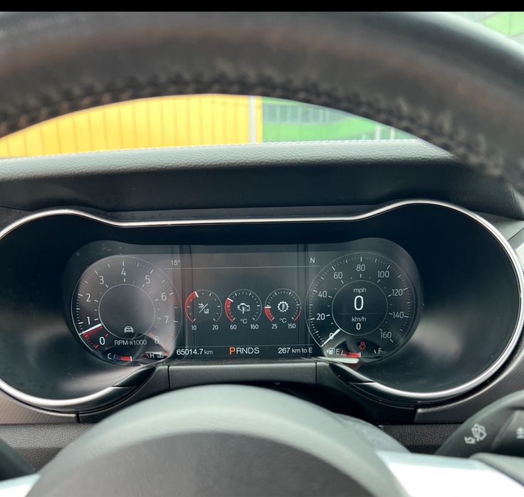 Ford Mustang GT на части