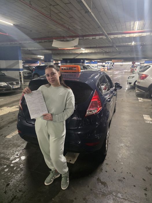 Scoala de soferi cat B pret 2500 ron