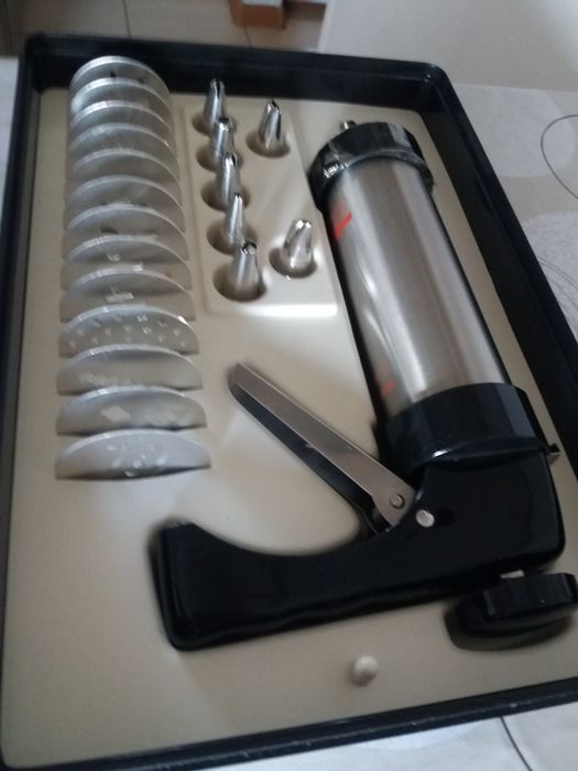 Продаю ручной миксер 3000 тенге