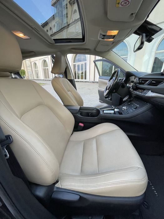 Lexus ct200h  an fabr.2015 , hybrid