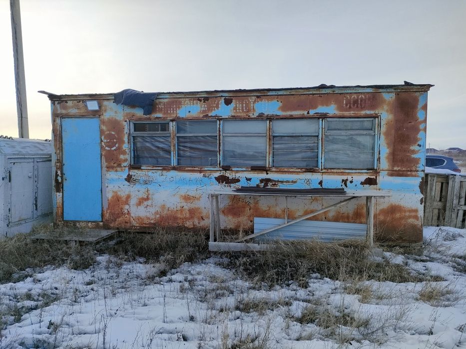 Продам две бытовки вагончик