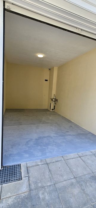 Дава се под наем Гараж / Паркомясто в София, Зона Б-5 - 20 кв.м за 178.5 € - Снимка #2