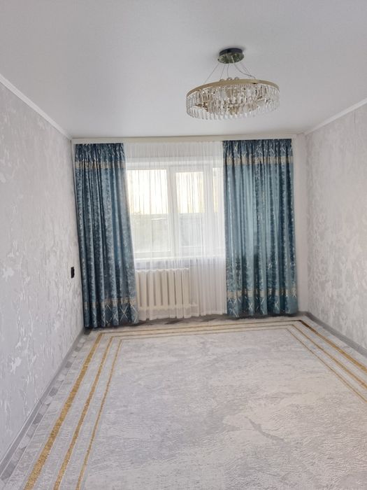 Продам 3 х комн., 6-48, 4 этаж.