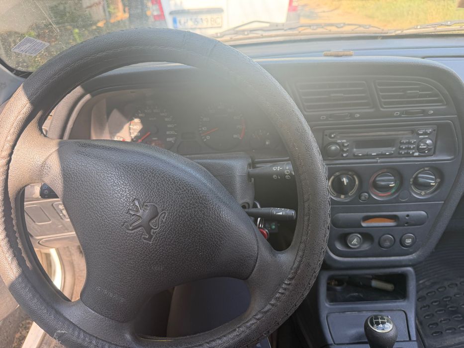 Автомобил peugeot 306