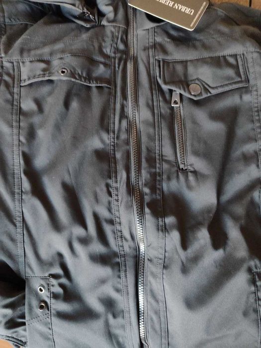 Утепленная мехом мужская зимняя куртка. Новая. Размер L