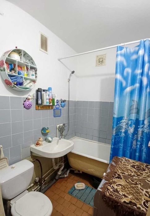 2 ком квартира, район Уют