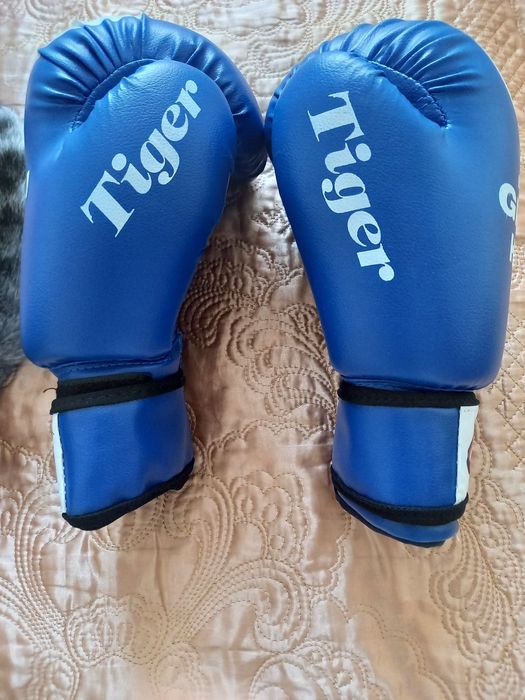 Боксёрские  перчатки