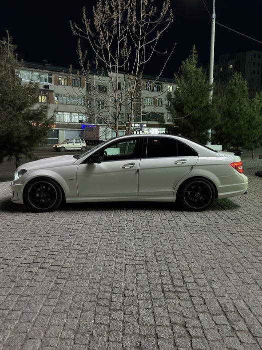 Mercedes-Benz W204 C250 Авангард