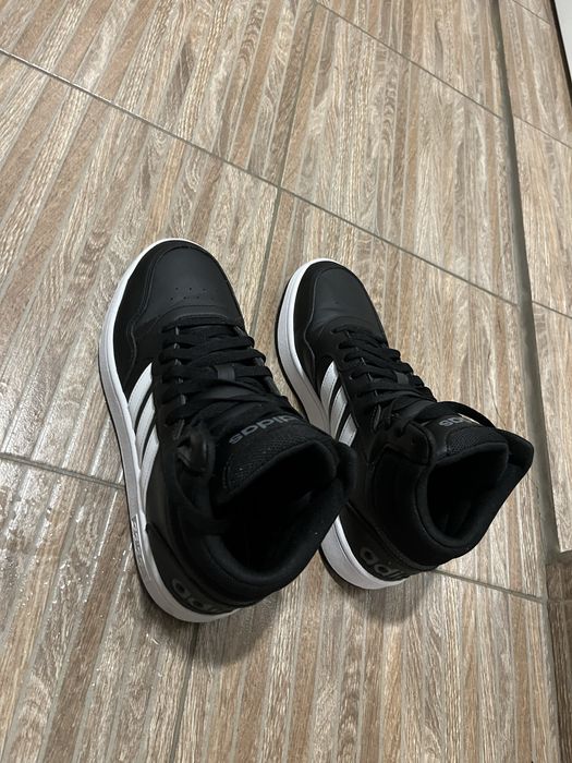 Adidas Hoops 3.0 Mid Classic