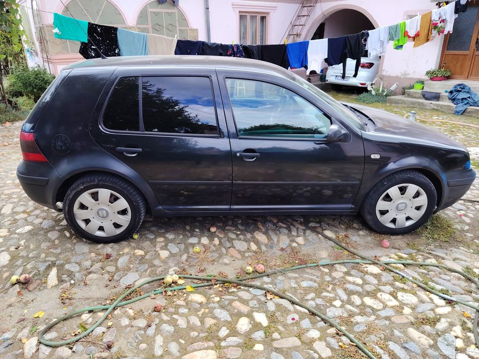 Vând  Golf 4- 1.4, 16v 2002