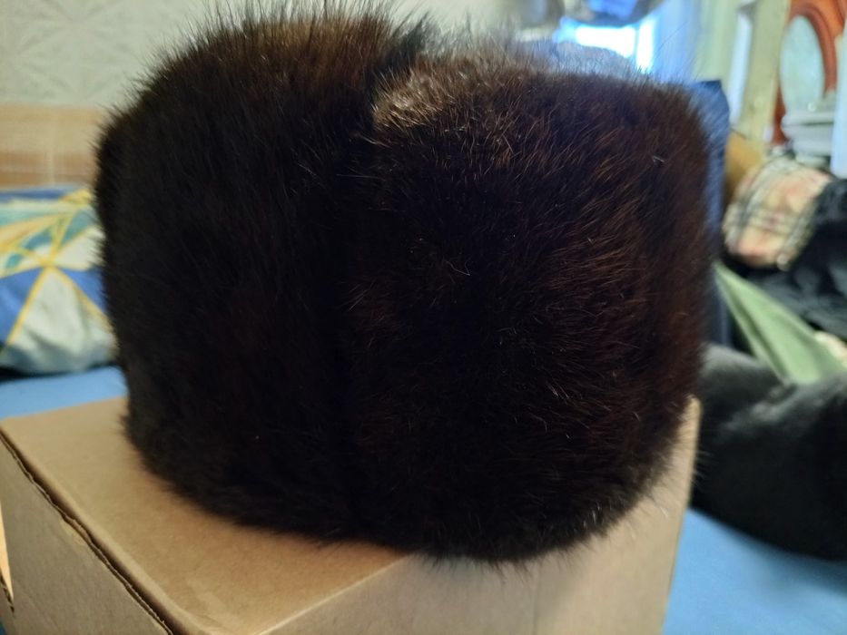 Продам зимнюю шапку