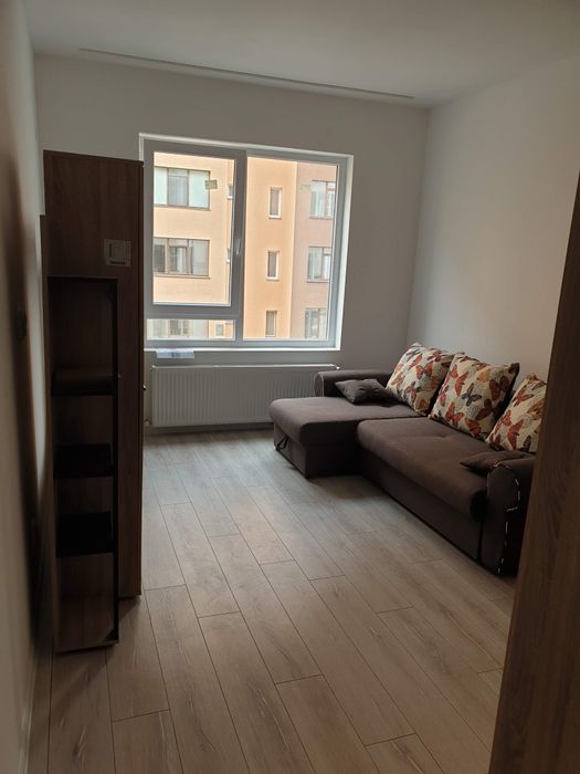 Garsoniera de vânzare