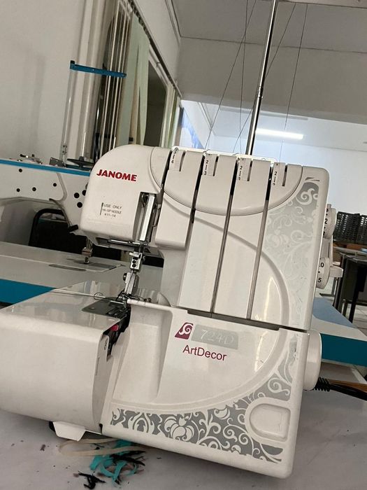 Швейные машинки 14 штук