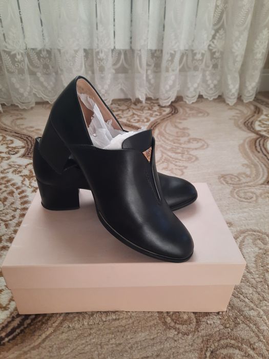 Туфли, ботинки. Черные туфли, удобный каблук