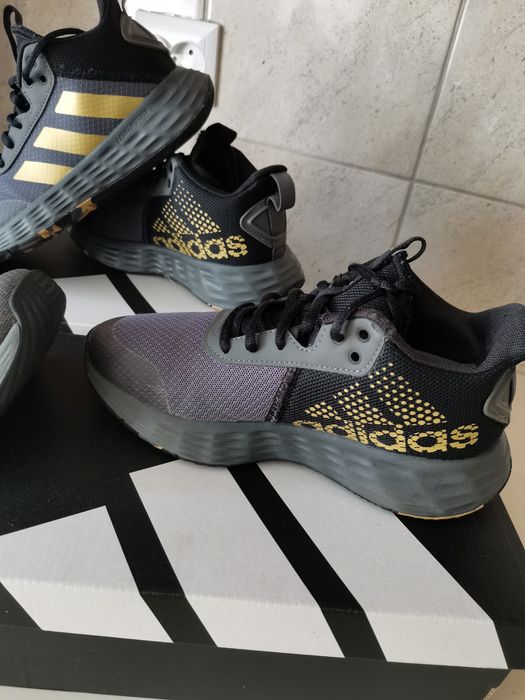 Adidas inalti marimea 34 doua perechi identice