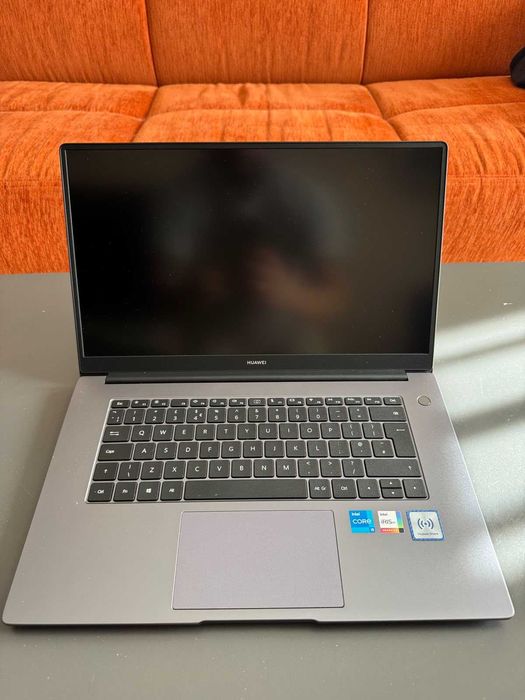 Лаптоп Huawei D15 BOD-WDH9 core-i5, 8GB RAM, SSD 512GB