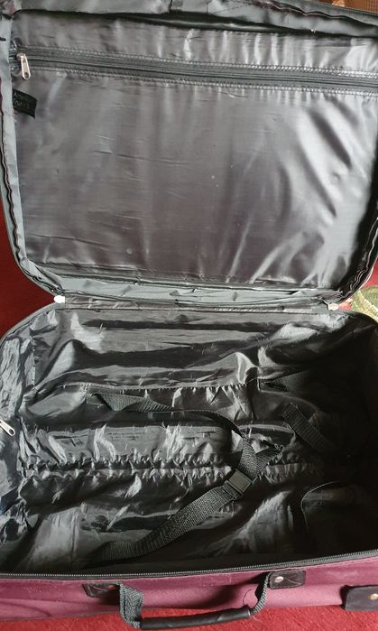 Чемодан в хорошем состоянии