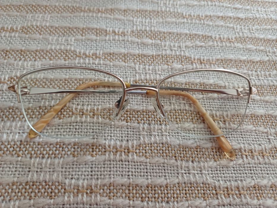 Set 2 cutii + 2 rame ochelari firma + bonus