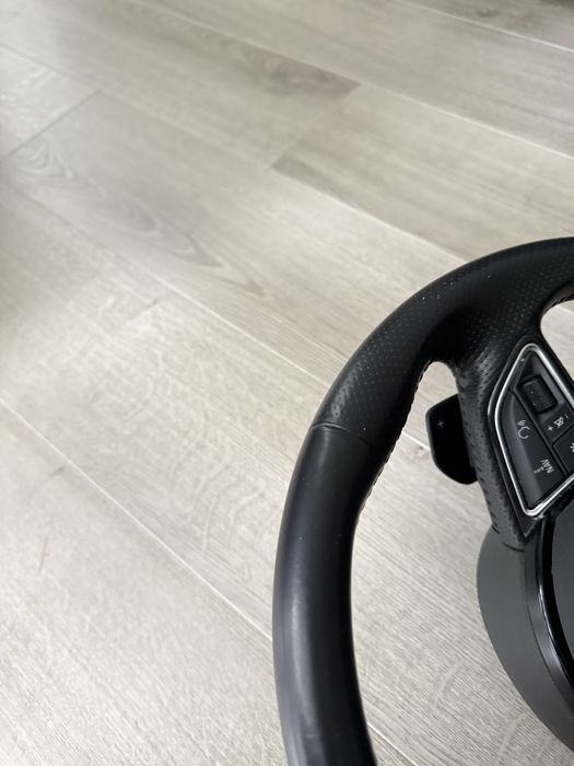 Волан с пера и еърбег Audi A4 A5 A6 A7 airbag S-line