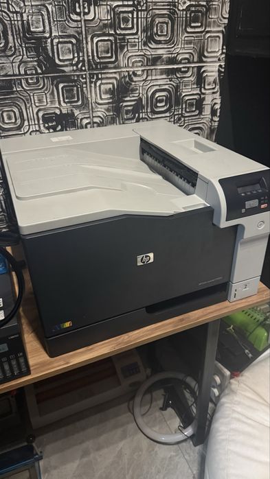 Продаётся HP Color LaserJet CP5225