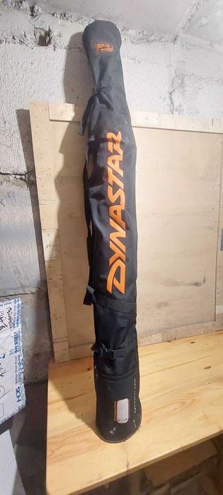 Горные лыжи Atomic в комплекте.