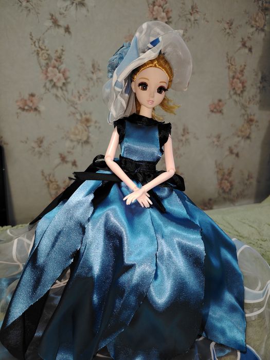 Кукла-шкатулка со съёмной куклой