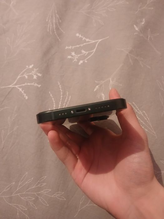 Айфон 13 зеленый