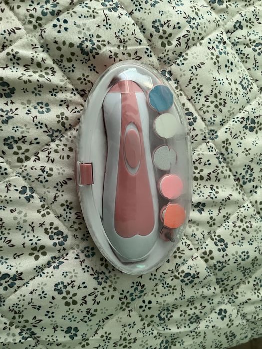 Бебшка пила за нокти