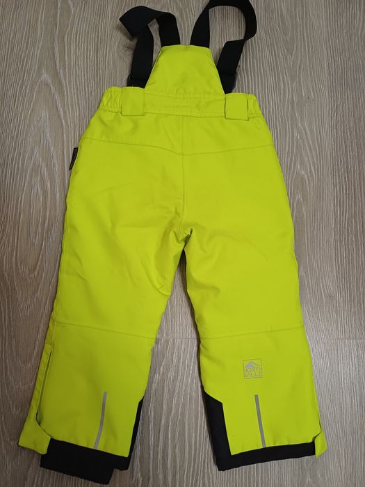 Pantaloni pentru zăpadă