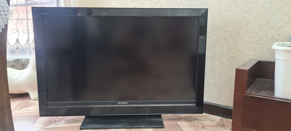 Телевизор с большим экраном