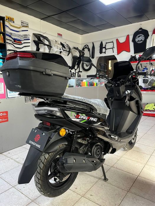 Макси скутер 150 новый