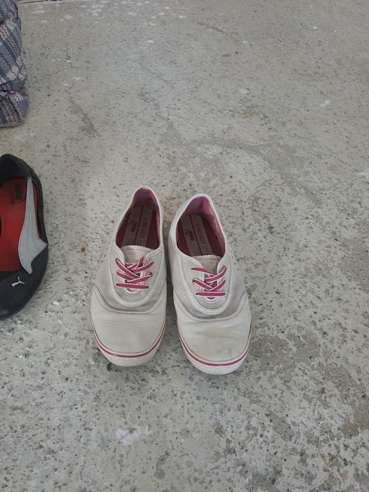 Пума мокасини и черни и бели летни кецки и двата чифта са 38 номер жен