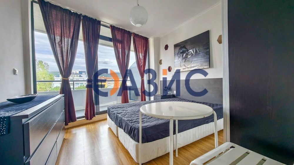 Продава се Двустаен апартамент в к.к. Слънчев бряг - 63 кв.м за 866 €/кв.м - Снимка #4