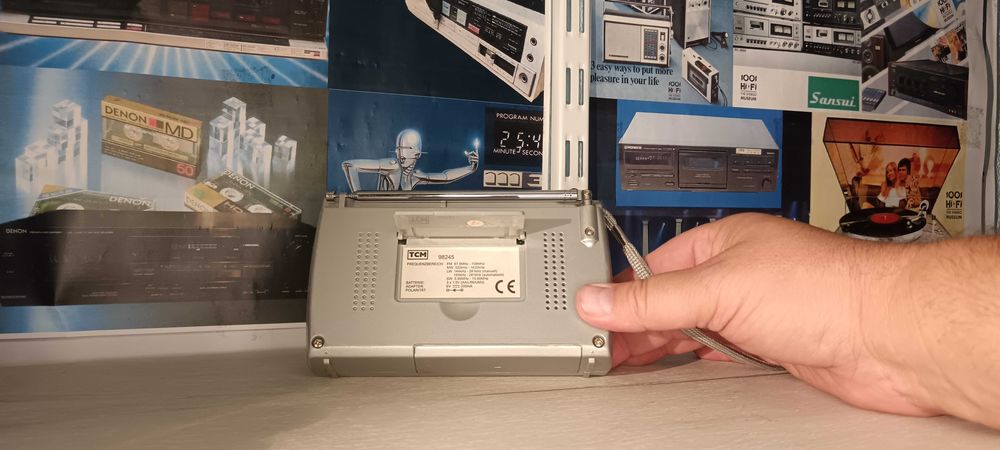Radio digital TCM model 98245 multiband LW/MW/SW/FM  (fabricat pentru piața germană de către Tchibo)