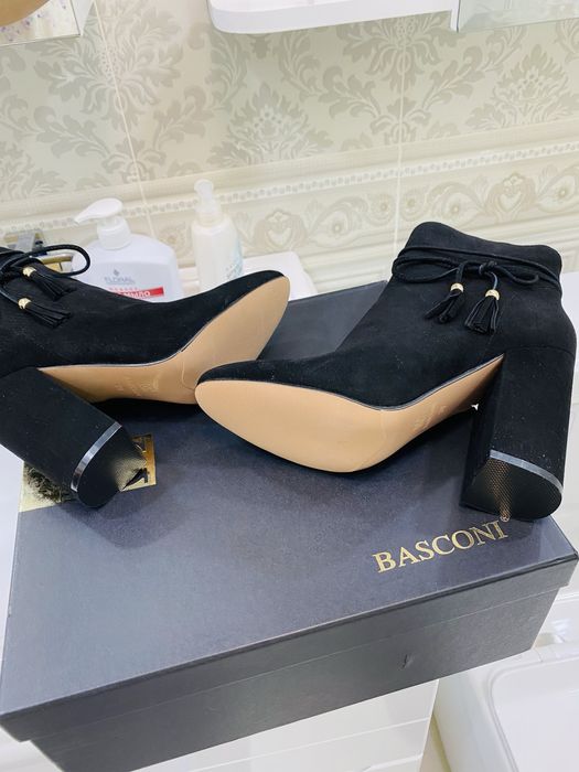 Ботильёны Basconi замш 38 новые
