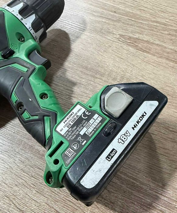 Акумулаторен винтоверт HITACHI/HIKOKI DS18DJL