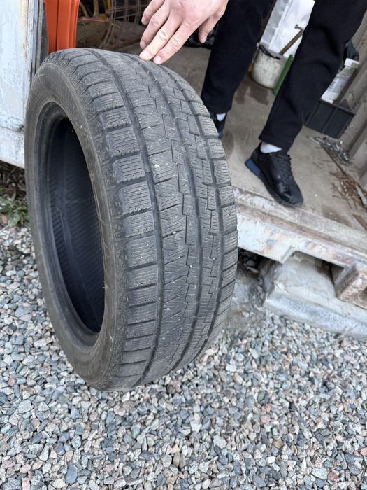 Шины 215/55/R17.