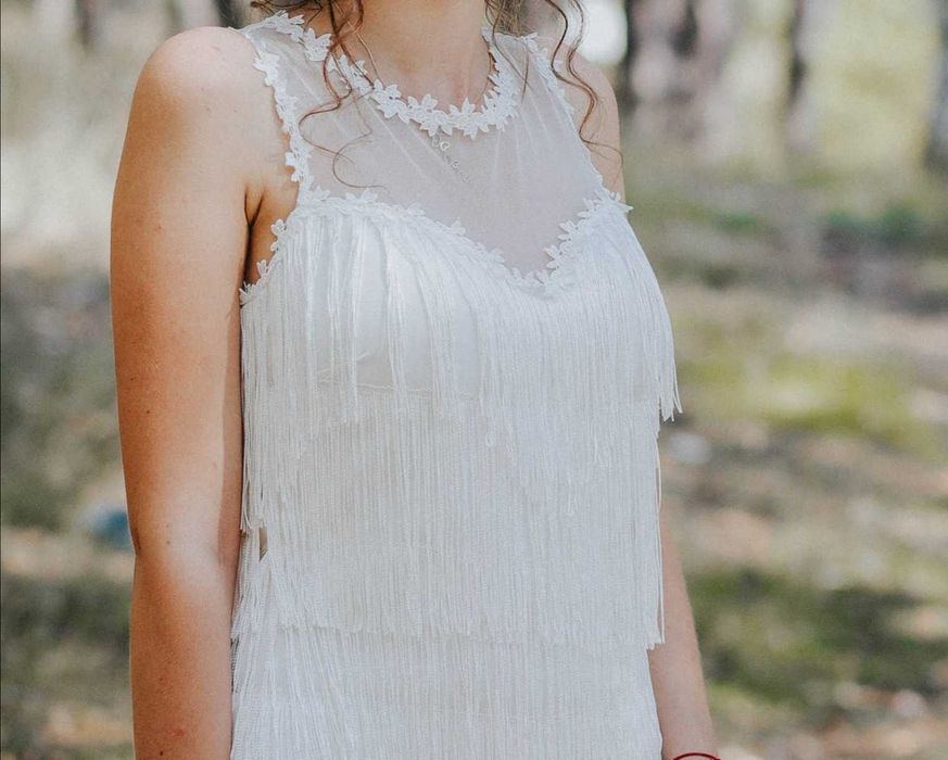 Рокля-бяла на реснички