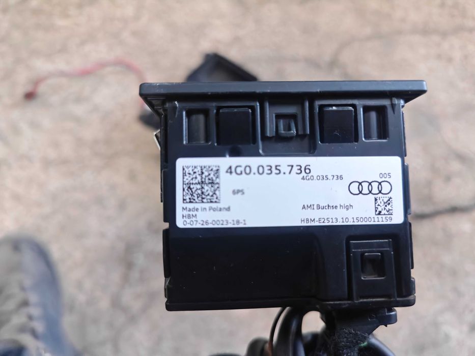 USB порт и Wireless Charger Безжично зарядно Audi A6 A7 4G C7 комплект
